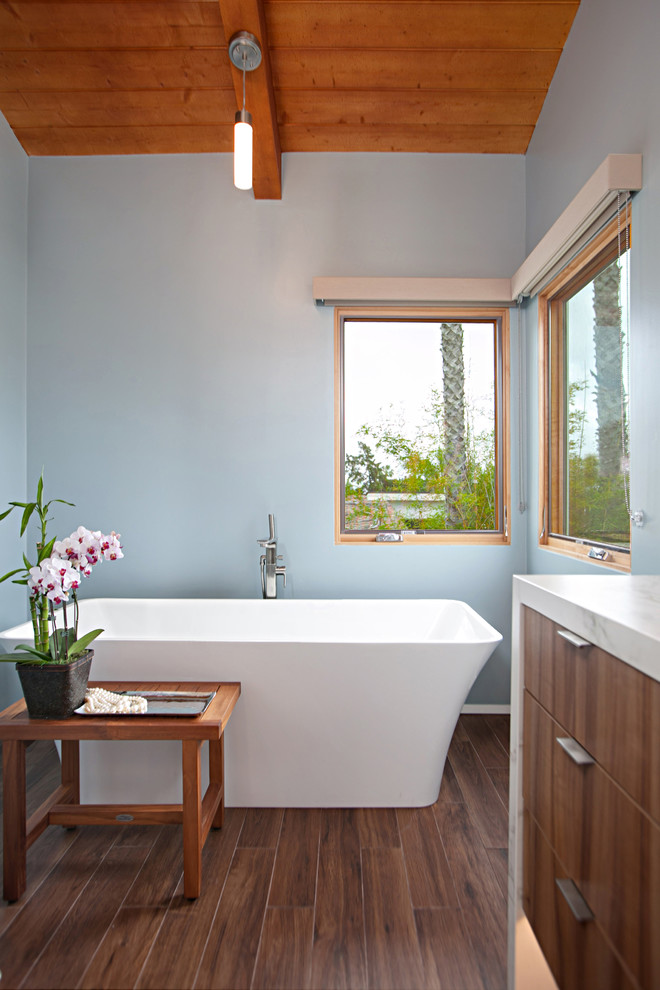 Inspiration for a mid-century modern bathroom remodel in San Diego