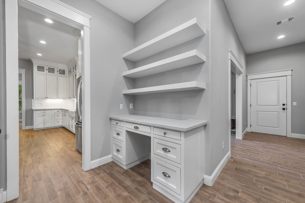 Indian Lakes Farmhouse