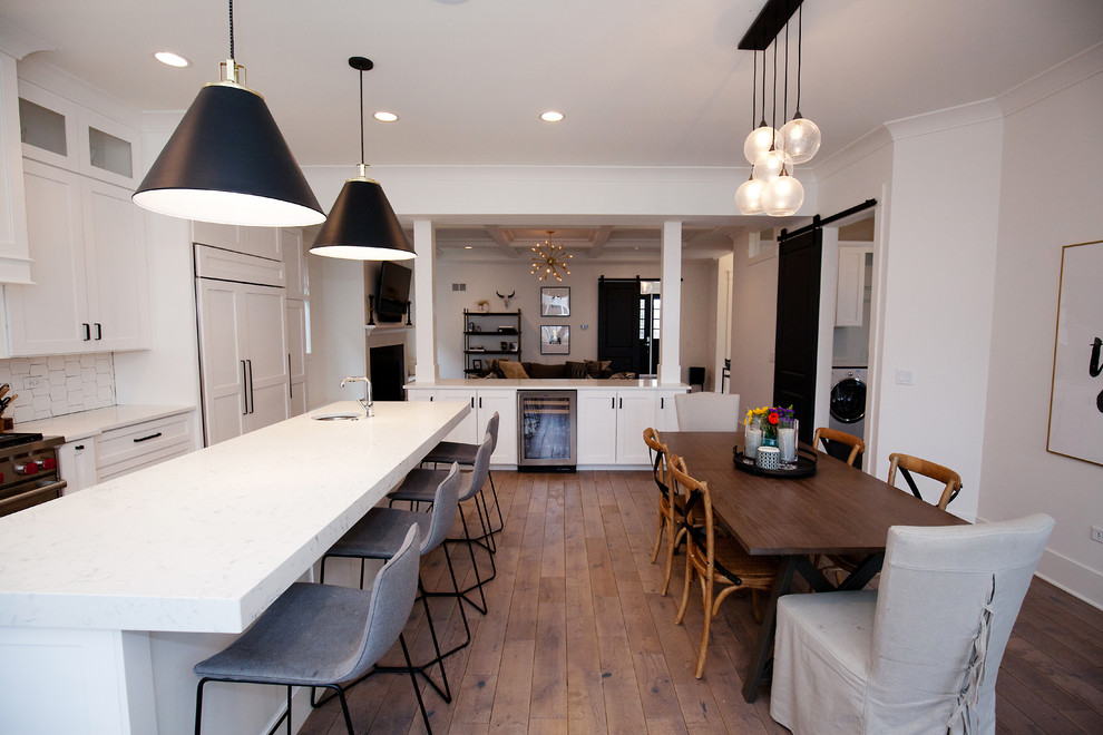 Example of a transitional kitchen design in Chicago