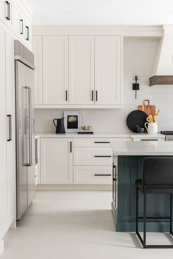 Example of a transitional kitchen design in Toronto