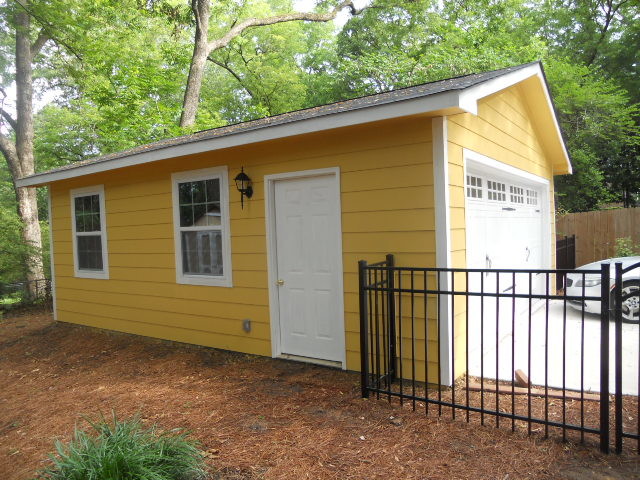 Detached Garage