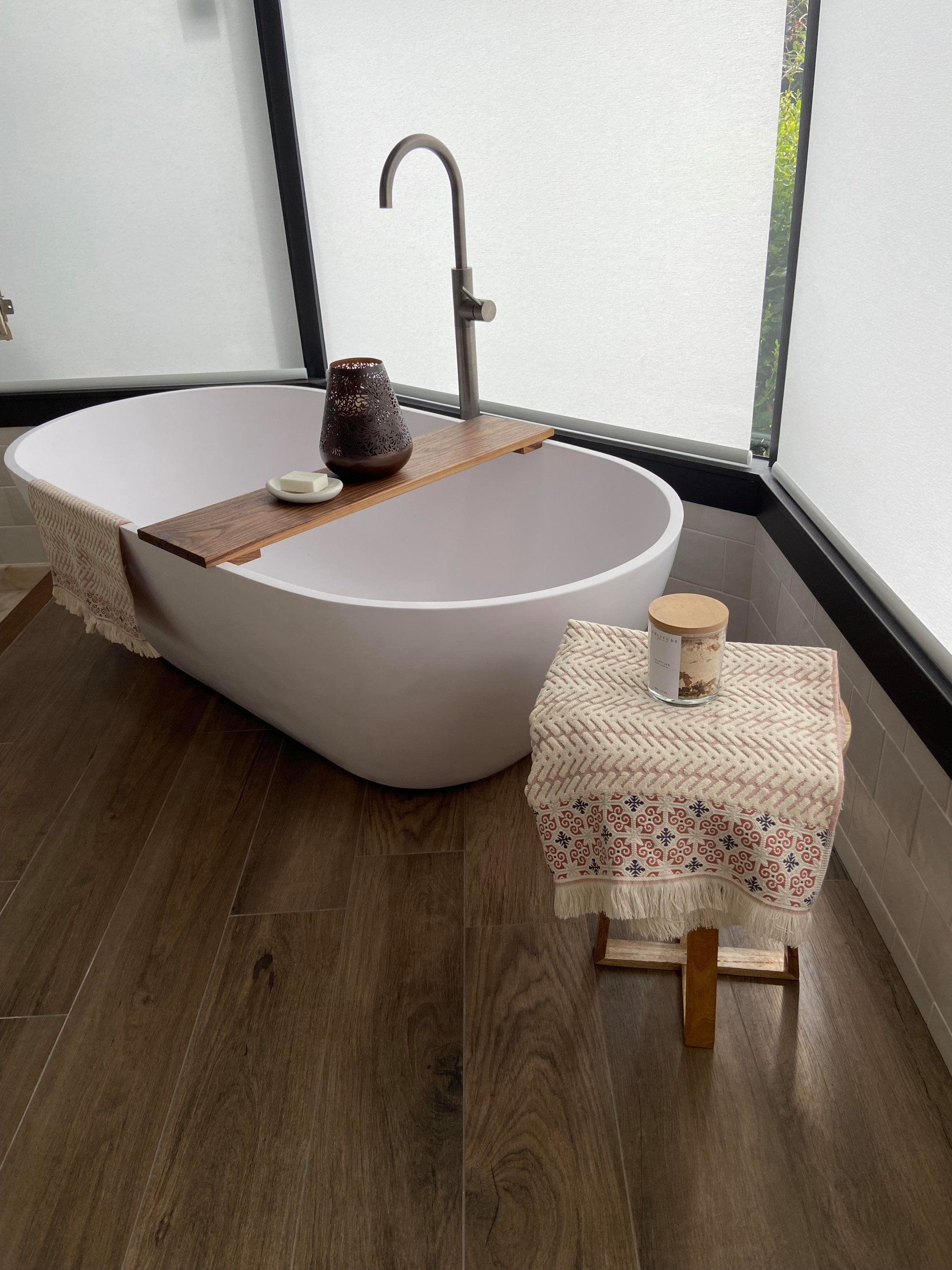 REBUILD OF A GRAND  BATHROOM