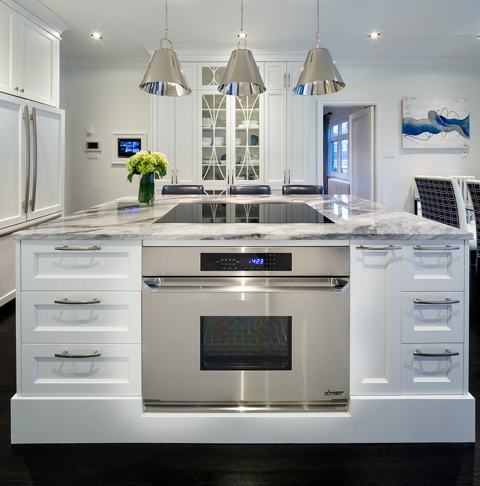 Inspiration for a transitional kitchen in Vancouver.