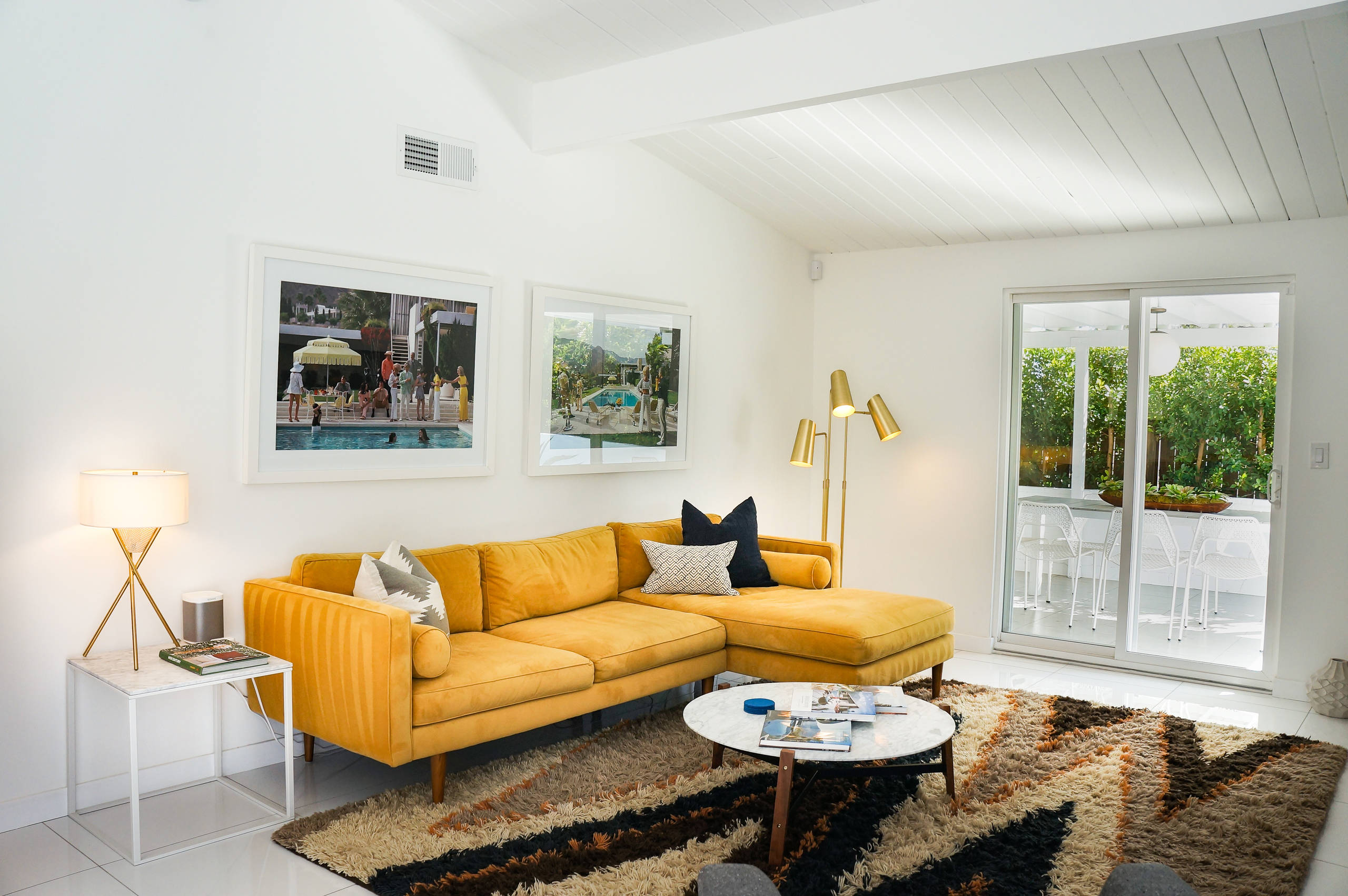 My Houzz: Photos Set the Tone for a Palm Springs Midcentury Home