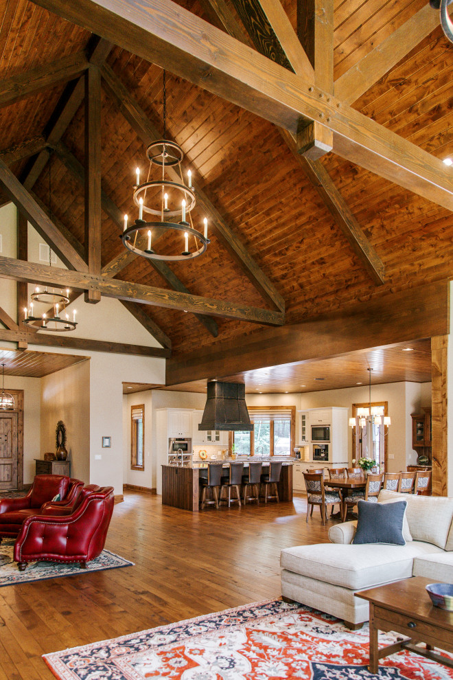 Mountain style home design photo in Denver