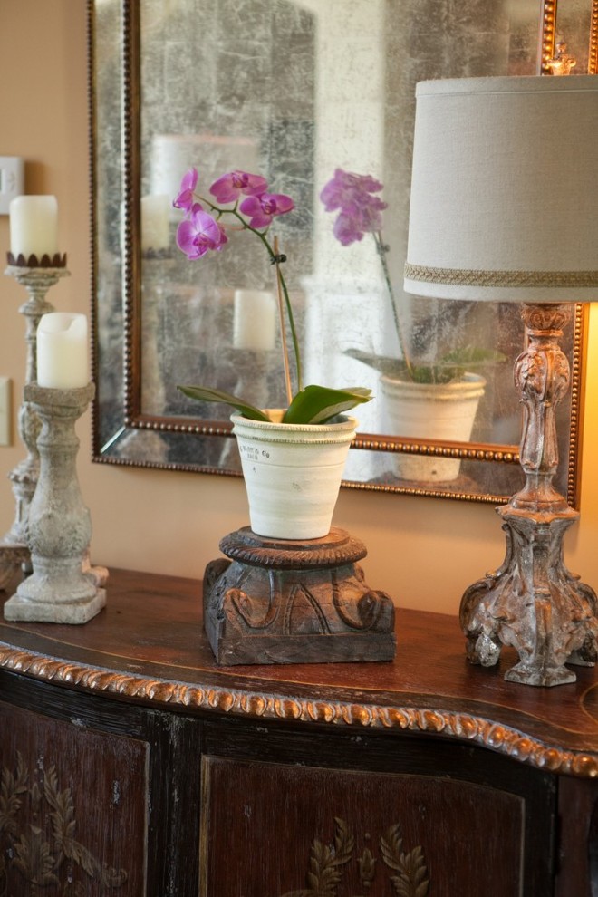 Entryway - rustic entryway idea in Atlanta