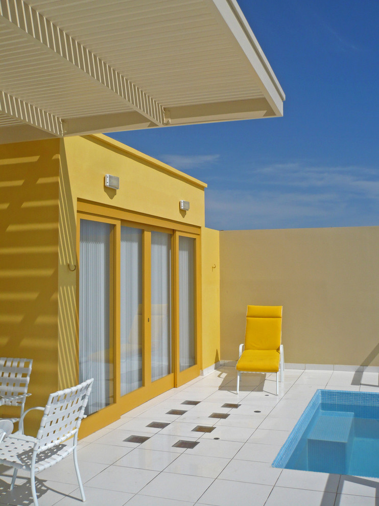 Inspiration for a beach style patio in Sydney.