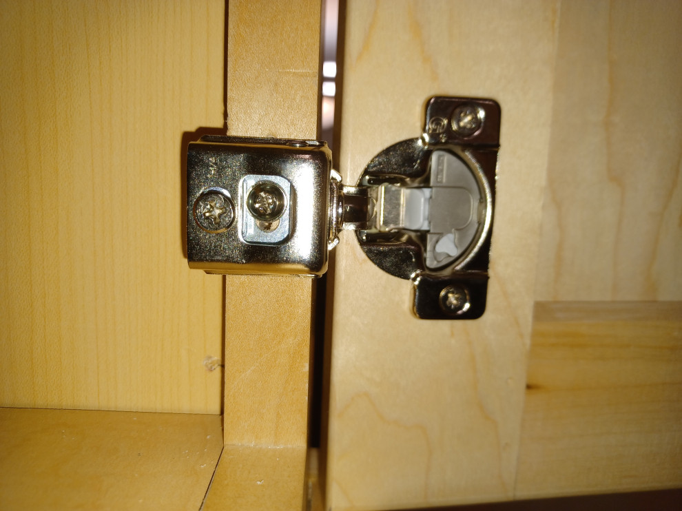 how to remove and replace door