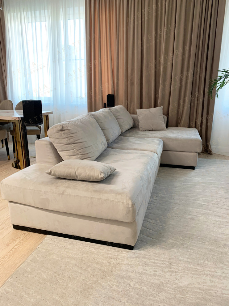 Мягкая мебель в "Екатерининский парк" - диван с подушками