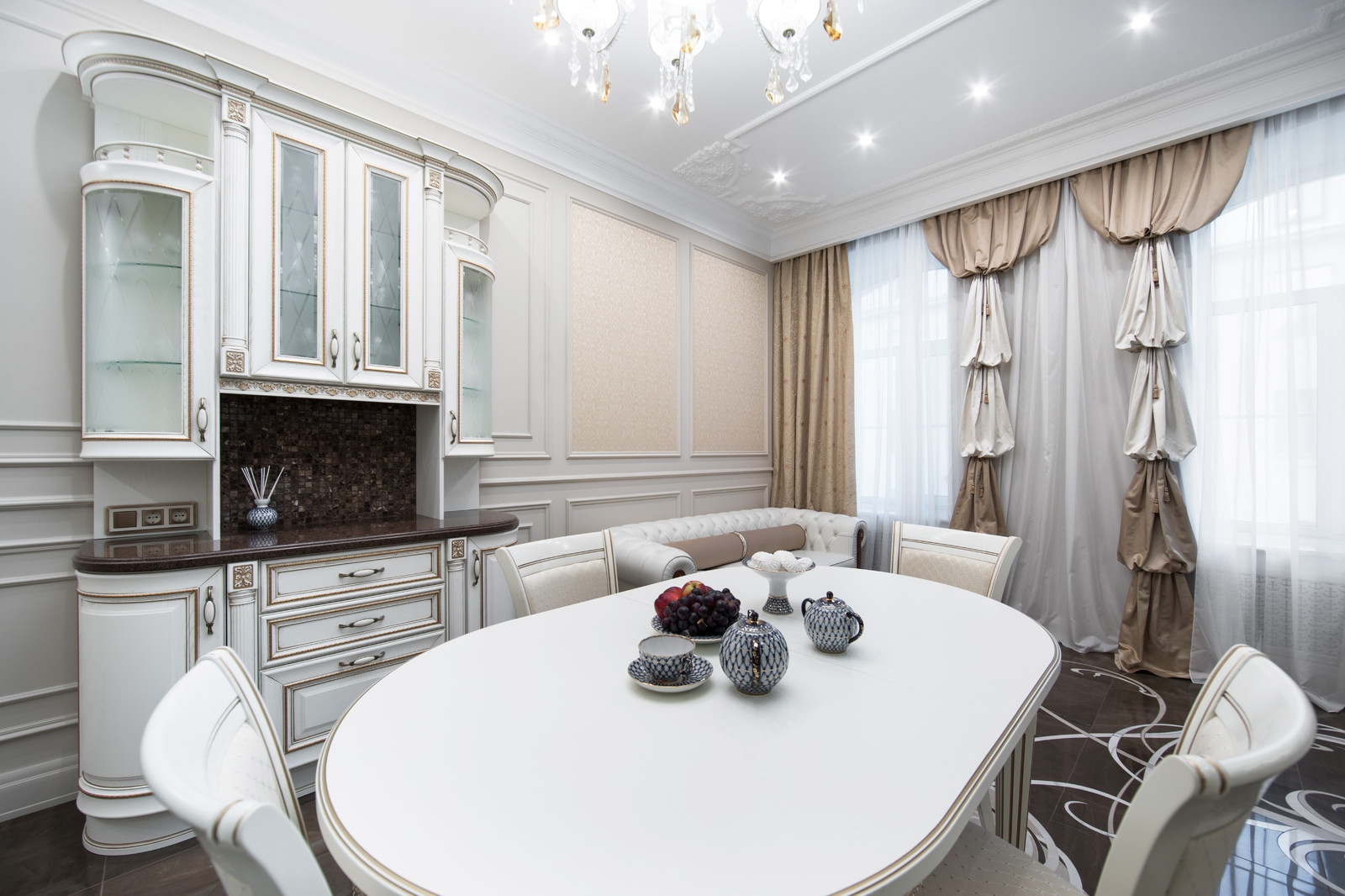 Квартира в классическом стиле на улице Рубинштейна