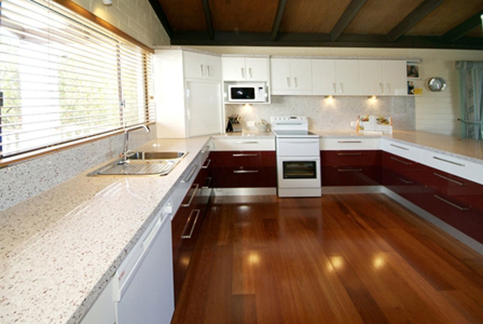 Transitional kitchen photo in DC Metro