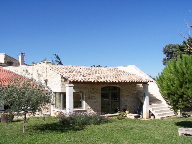 Maison GE lantlig-fasad