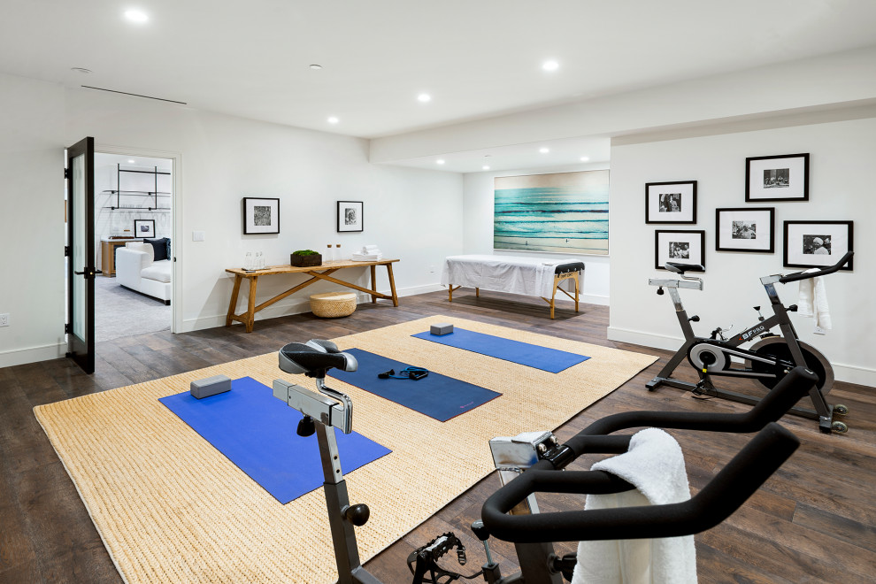 Inspiration for a beach style home gym in Los Angeles.