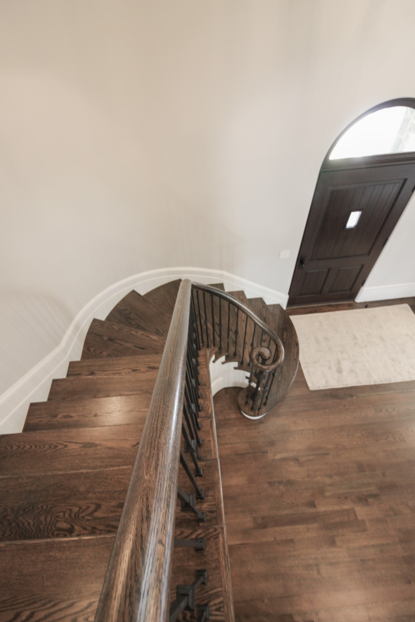 86_ Gorgeous Floating Curved Staircase, McLean VA 22066