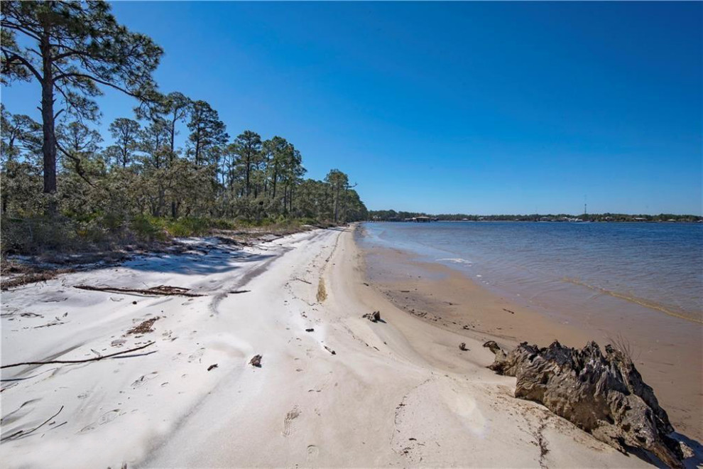Bay La Launch Cottage