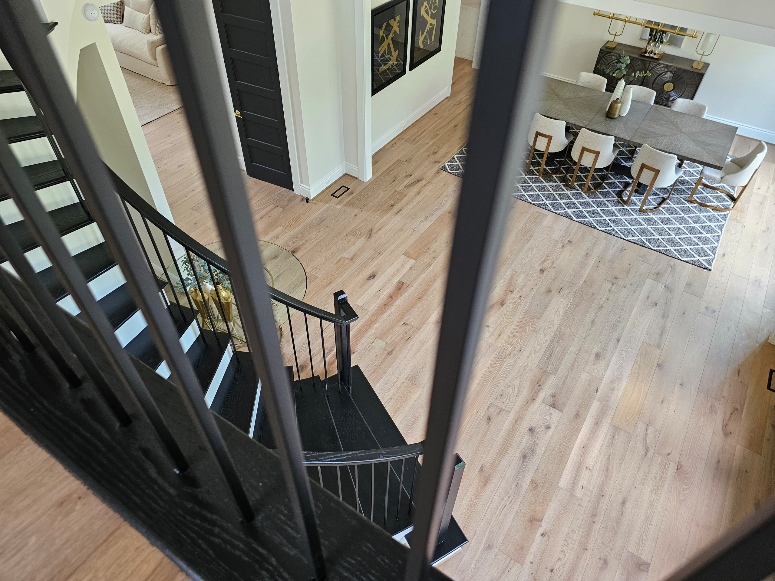 Elegant Curve Elevates Modern Design, Mclean, VA 22101