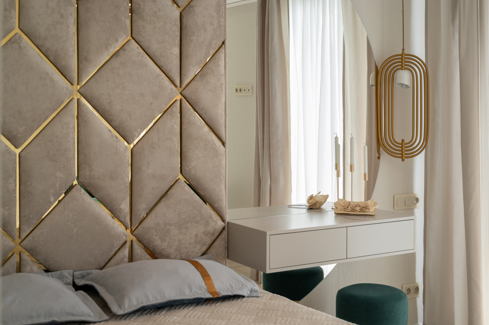 Квартира-студия 28м2 в городе Сочи или "50оттенков золота"