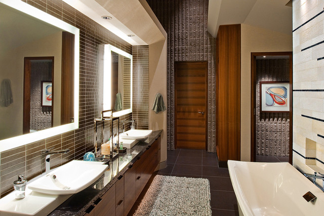 Inspiration For A Contemporary Bathroom Remodel In Phoenix