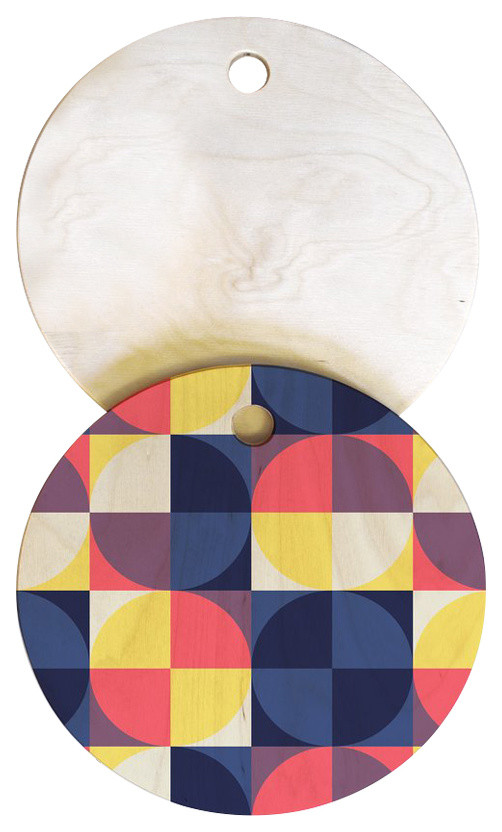 Fimbis Quarters Quilt Cutting Board Round, 8"x10", 8"x10" Contemporary Cutting Boards by