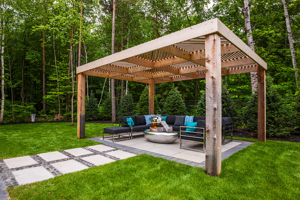 Outdoor Backyard Oasis - Transitional - Patio - Toronto - by Design