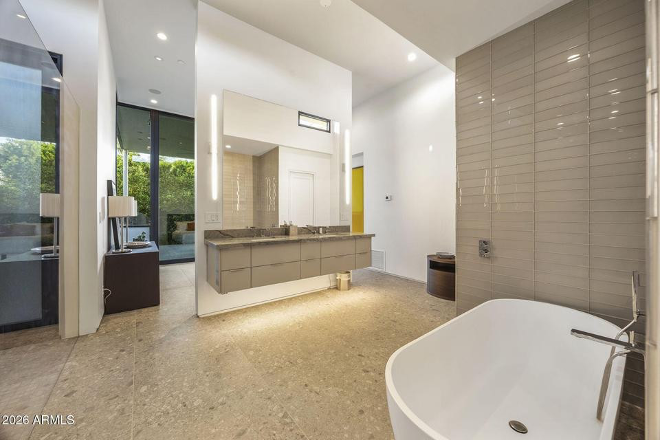 Paradise Valley, AZ 4 Bedroom, 3.5 Bath