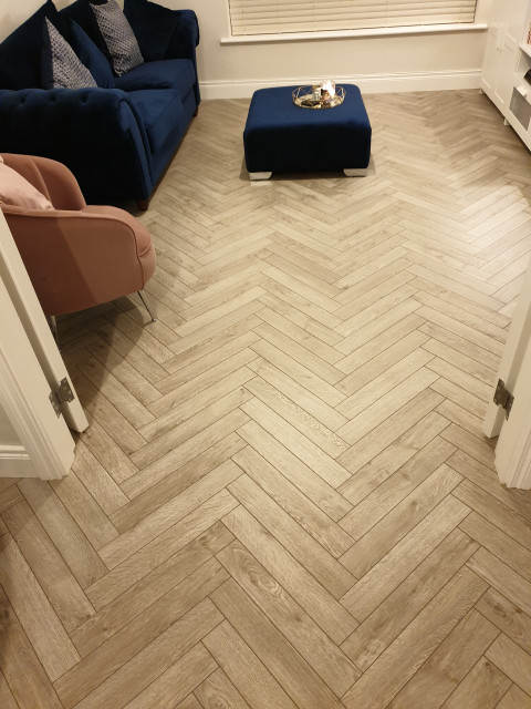 Berry Alloc Herringbone contemporary-vardagsrum