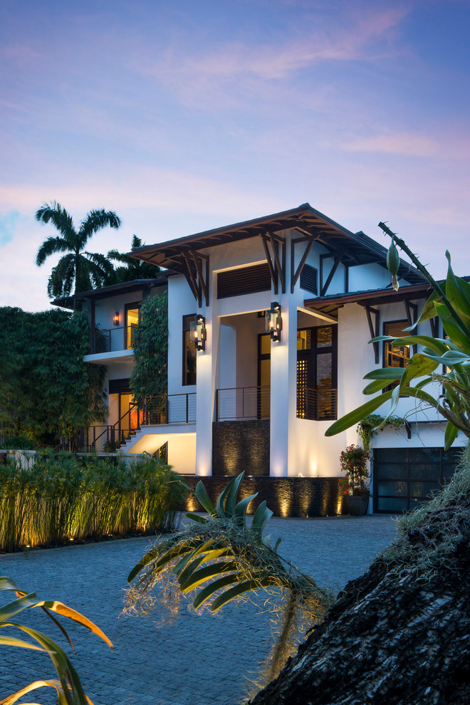 Contemporary outdoor lighting Dallas by Solara Custom Doors