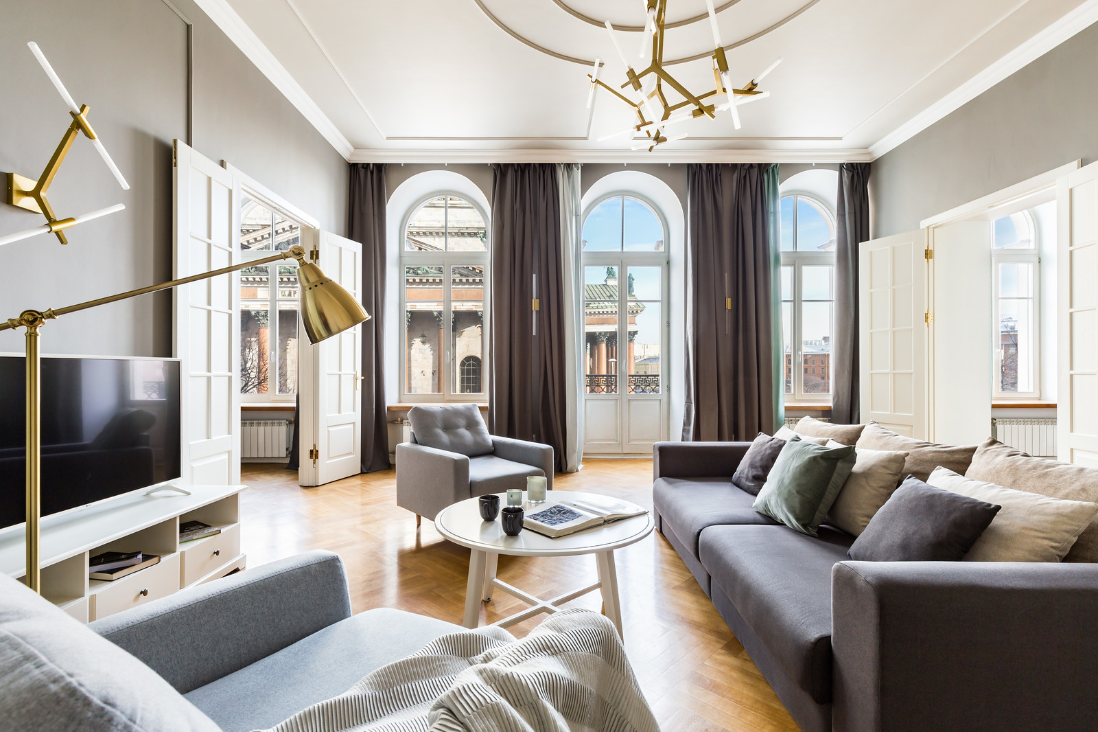 Квартира напротив Исаакиевского собора