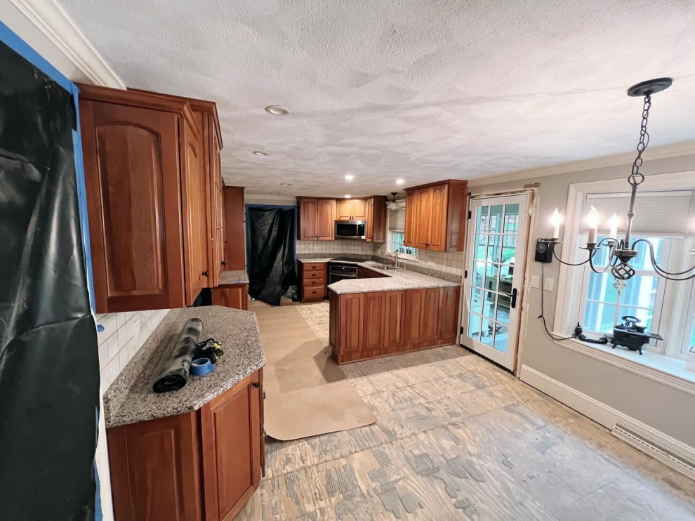 Kitchen - kitchen idea in Boston