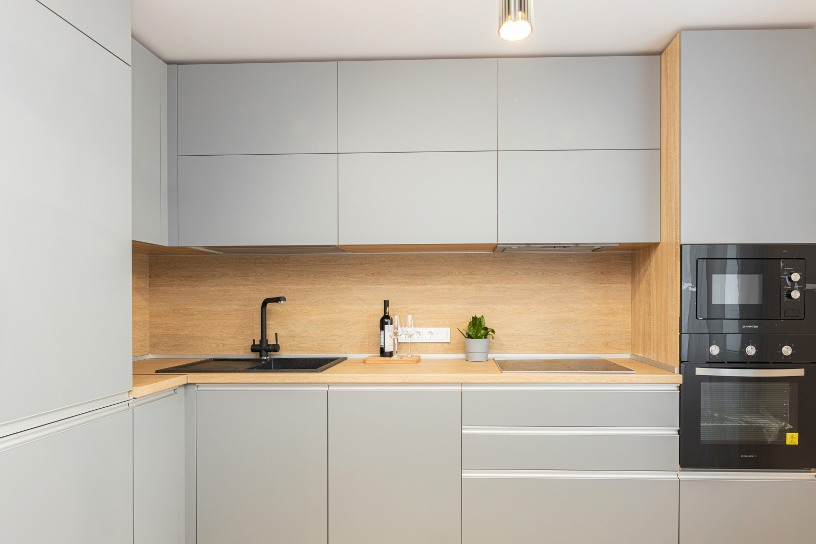 "Двушка" для программиста и художницы