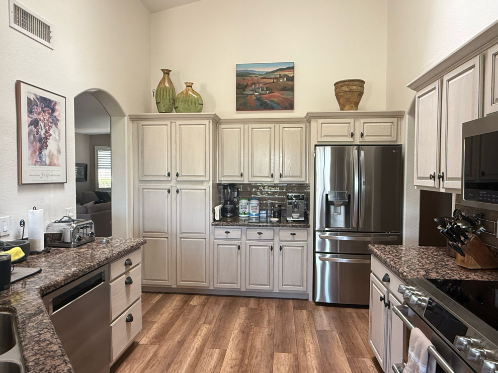 Desert Fairway Kitchen