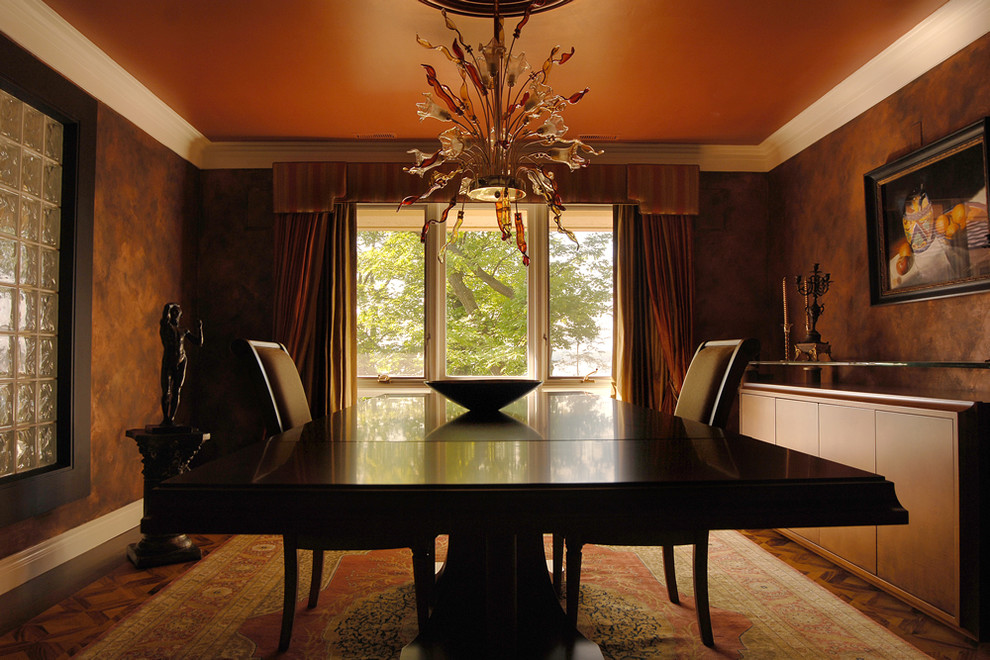 Inspiration for a transitional home design remodel in Toronto