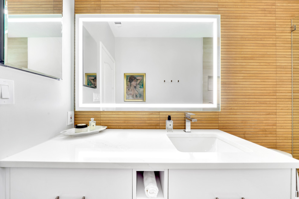 Jupiter-Bathroom