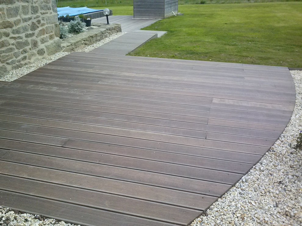 Inspiration pour une terrasse design.