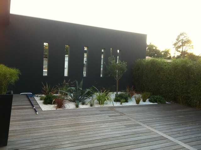 Construction Contemporaine 190 M2 contemporary-deck