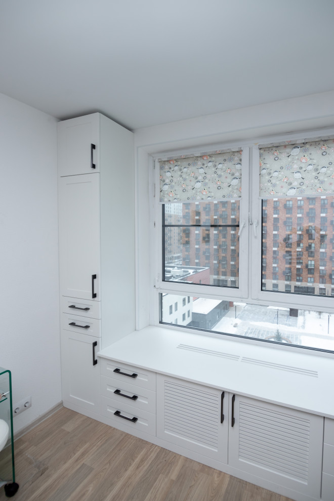 Меблировка подростковой комнаты в нейтральных цветах