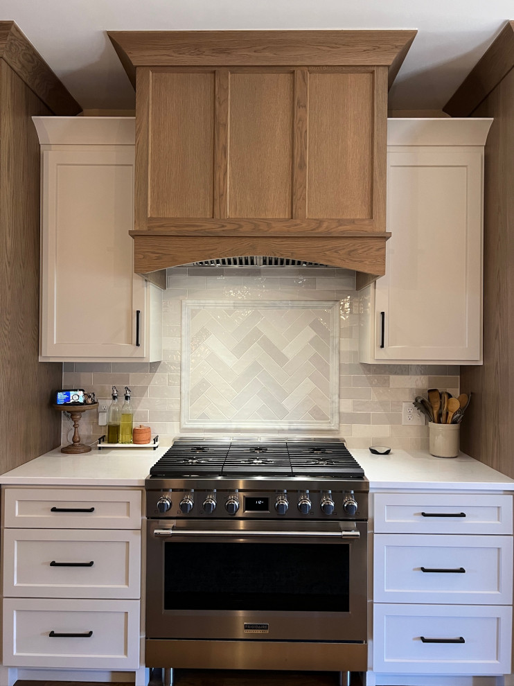 Chic Indian Lake Kitchen
