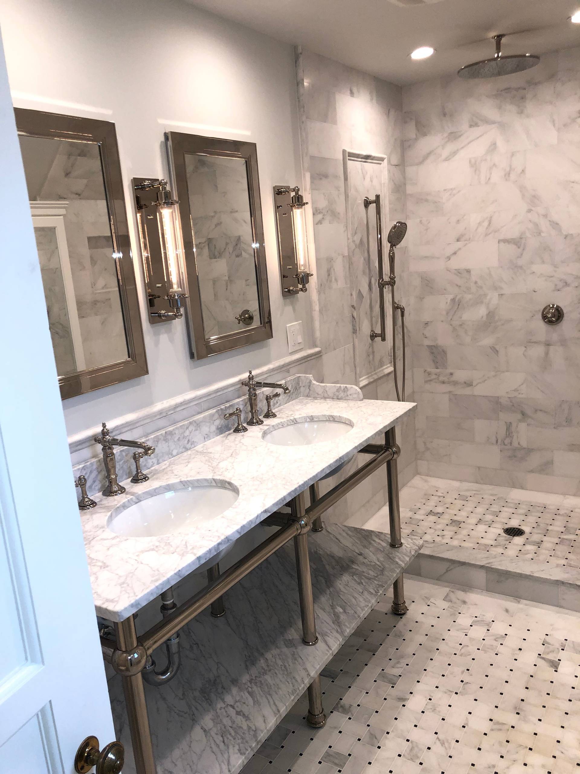 Silverman’s master bathroom