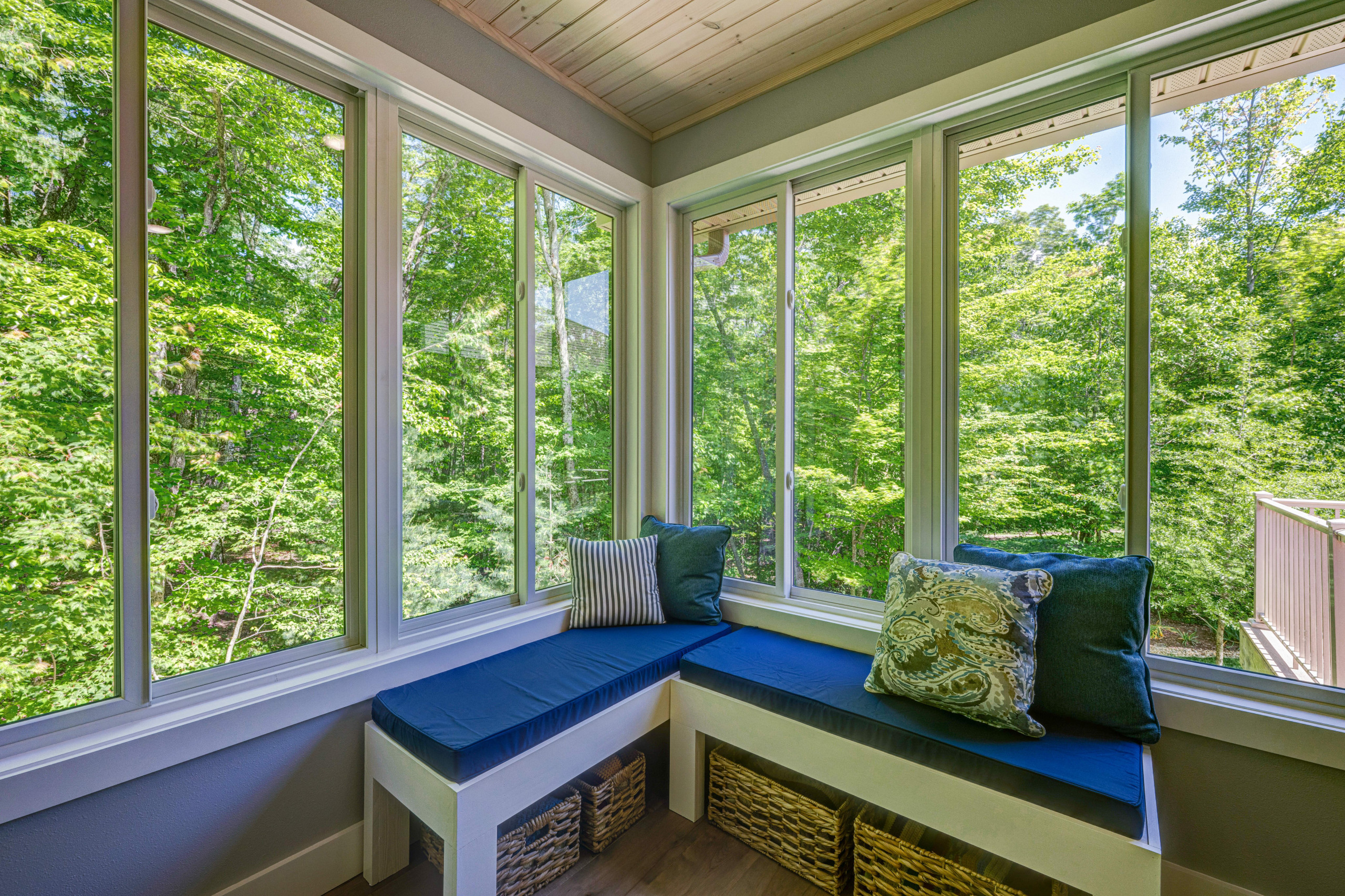 67 Cedar Ridge Court - Sunroom