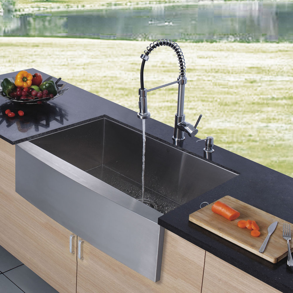 VIGO Platinum Series Farmhouse Kitchen Sink Faucet VG15002
