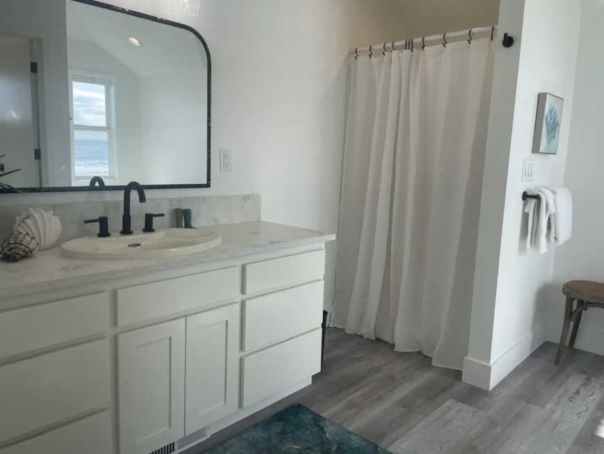 "Beach Me" Lincoln City, OR Short-term Rental Remodel