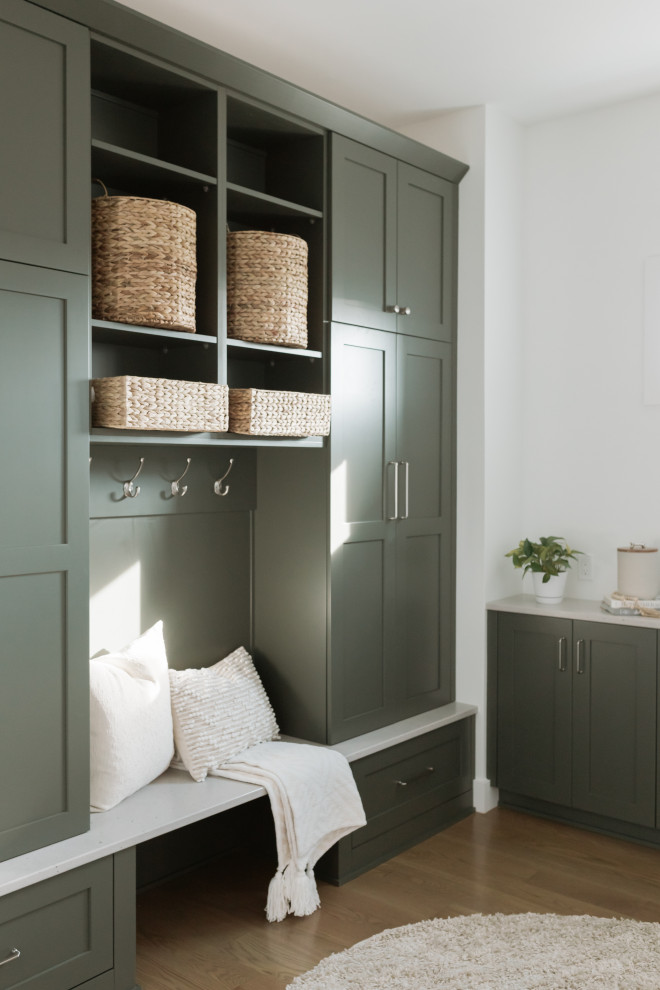 Entryway - transitional entryway idea in Omaha