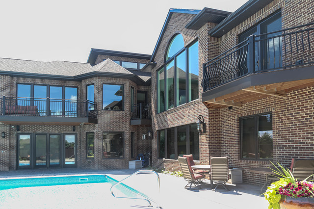 Decks american-traditional-terrace