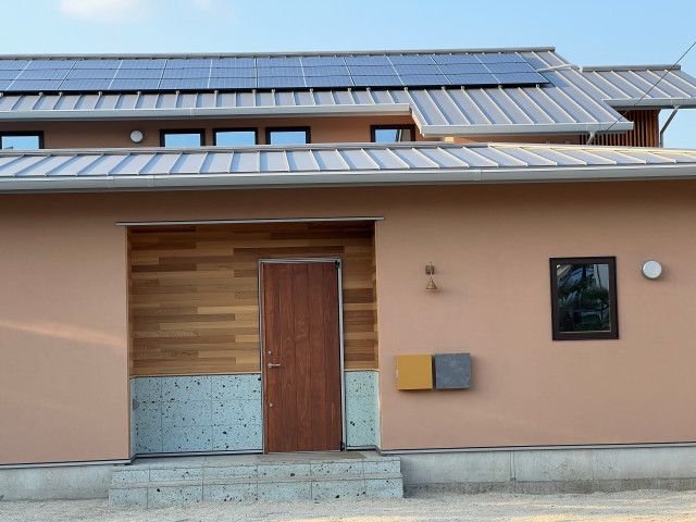 小山コートハウス japones-moderno-entrada