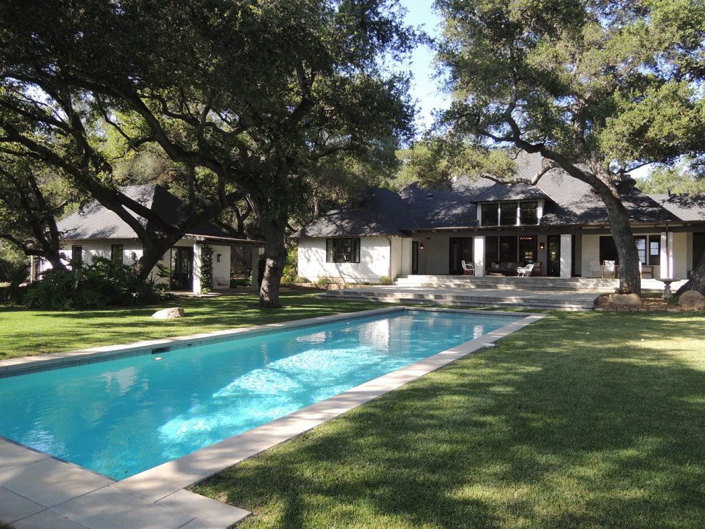 Inspiration for a contemporary home design remodel in Los Angeles