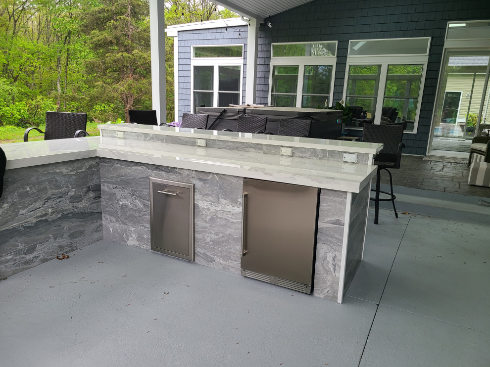 Outdoor Kitchen