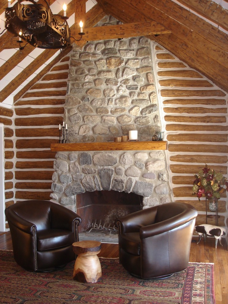 Inspiration for a country family room in Newark.