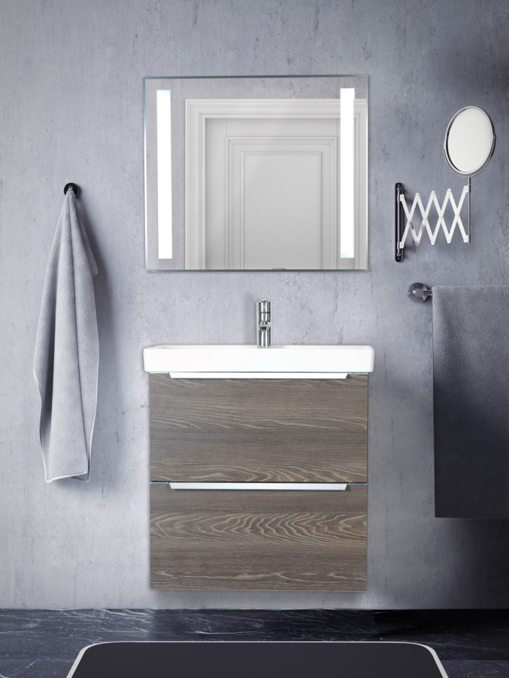 Réalisation d'une salle de bain minimaliste en bois clair avec un placard en trompe-l'oeil, un plan de toilette en surface solide, un plan de toilette blanc, meuble simple vasque et meuble-lavabo suspendu.