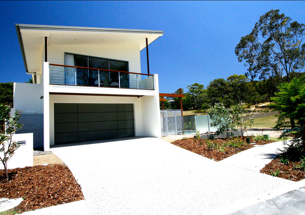 Inspiration for a large contemporary garage in Sunshine Coast.