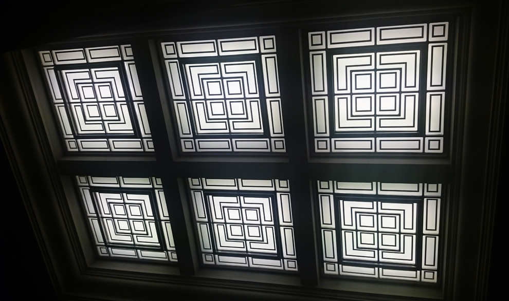 Потолочный витраж в санузле. Москва. Общий вид.